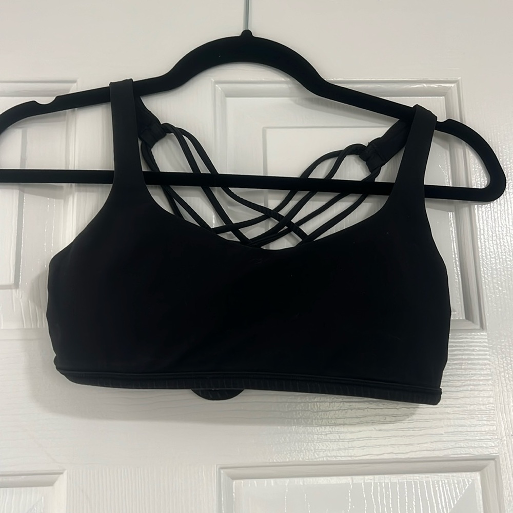 Lululemon strappy sports bra size 4